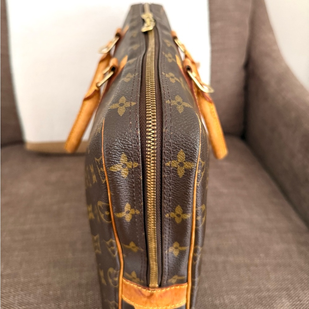Authentic Louis Vuitton Porte Documents Voyage unisex bag M53361 laptop bag - Picture 8 of 16